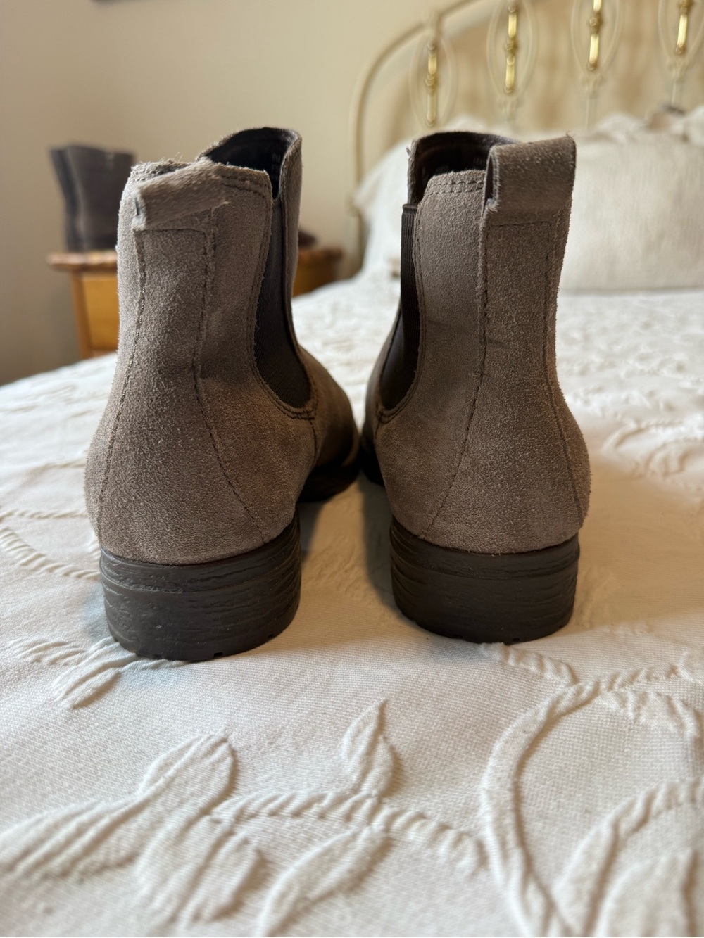 Born Suede Chelsea Boots - Women’s Cove - Picture 7 of 13